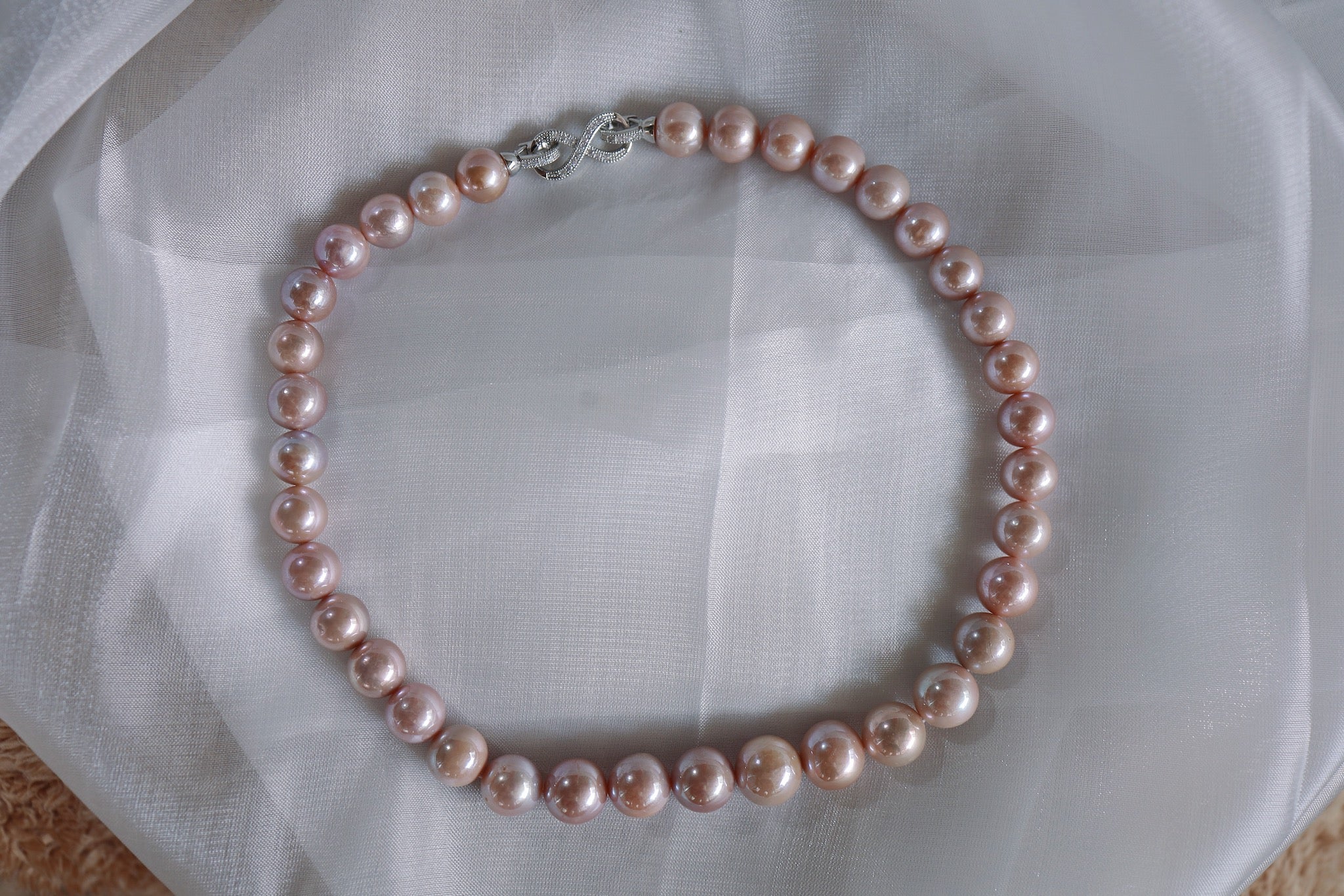N-001 | Rare Coral Glow Pearl Necklace with Infinity Clasp (13.8mm)