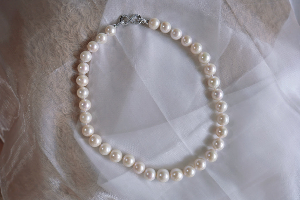 N-004 | Natural White Shimmering Pearl Necklace